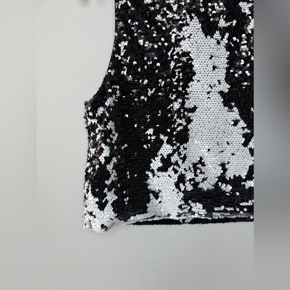 Gilbert Black & White Transforming Sequin Top – Size Large - Picture 10 of 16